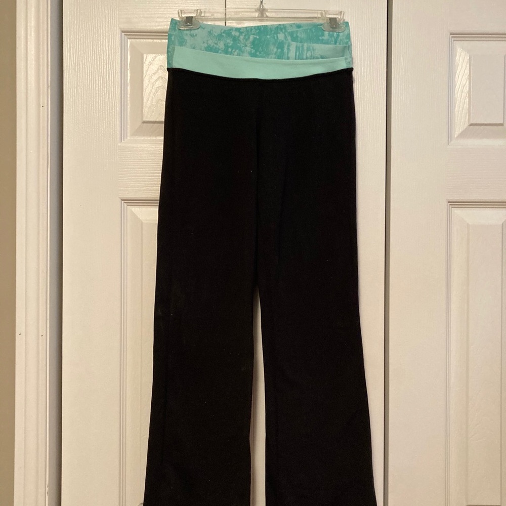 Lululemon flared Yoga Pants